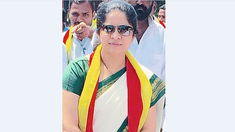 कॉंग्रेसच्या महिला पदाधिकाऱ्याचा खून