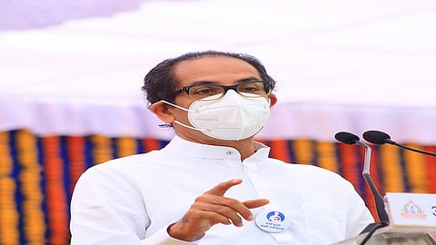 तर मग देशात घोषित आणिबाणी आहे का? उद्धव ठाकरे यांचा फडणवीसांना सवाल