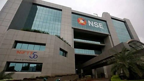NSE चे व्यवहार चार तास बंद, सेबी कडून गंभीर दखल; तत्काळ मागवला अहवाल