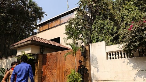 अमिताभ यांचे अनधिकृत बांधकाम नियमित? RTI मधून माहिती उघड