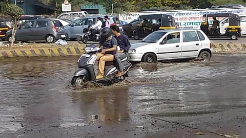 काय सांगता! मुंबईत 41 हजार कोटी लिटर पाणी गेले वाया; पाणी अडवण्याकडे पालिकेचे दुर्लक्ष
