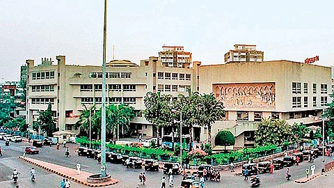 ठाणे पालिकेच्या सहाय्यक आयुक्तांसह दोघांवर गुन्हा दाखल; कोव्हिडसंदर्भातील महत्वाची फाईल गहाळ झाल्याप्रकरणी मोठी कारवाई