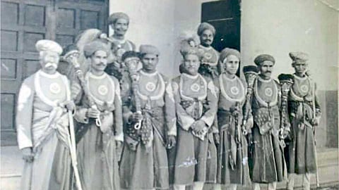 अठरापगड जातींसोबत रंगतो भवानीचा नवरात्र सोहळा