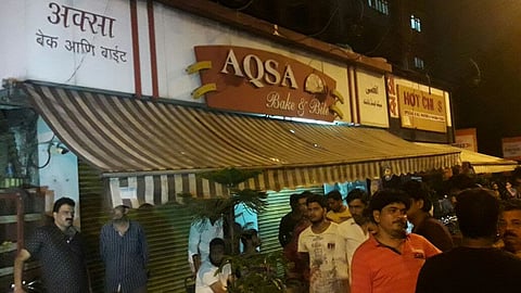 जोगेश्वरीत बेकरीची चिमणी कोसळल्याने तिघांचा मृत्यू, 2 जखमी