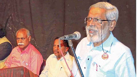 गुलामगिरीमुक्त विकासाचे ध्येय - डॉ. भारत पाटणकर