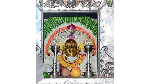 मनाला नवी उमेद देणारा नृसिंहवाडीचा दसरा