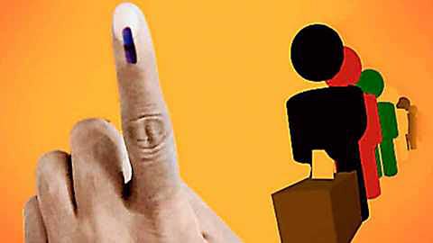 Video : रणरागिणी सरसावल्या; मतदानासाठी लागल्या रांगा