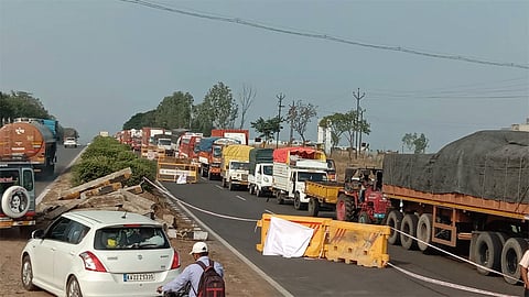 Traffic Jam On Pune Banglore Highway Near Kolhapur