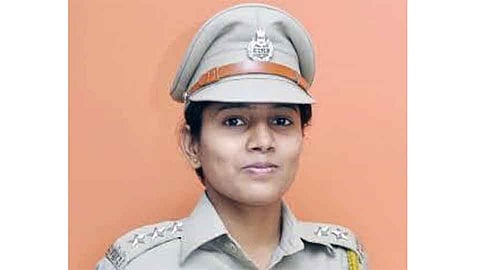 पोलिस उपअधीक्षक प्रेरणा कट्टे नेतृत्त्वातील तपास पथकास एक लाखाचे बक्षीस