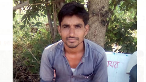 पुरुषाच्या आधारकार्डवर महीलेचा फोटो