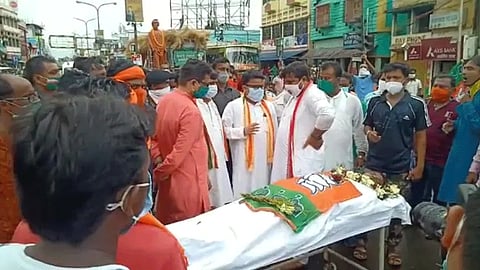 BJP worker killed in clash over hoisting national flag
