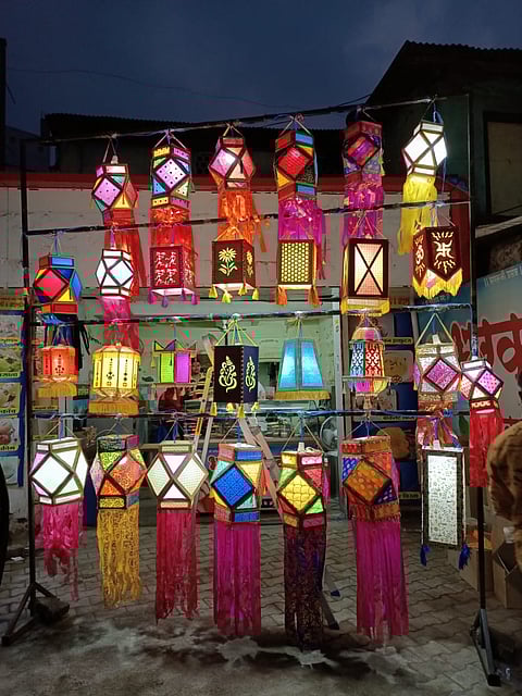 Barshi Aakash Kandil