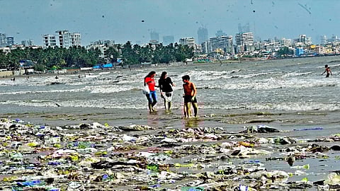 समुद्रात जाणारे सांडपाणी रोखण्यासाठी लवकरच रॅक स्क्रिन बसवणार