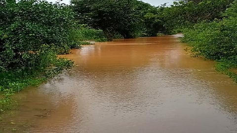 नद्यांतील गाळ उपशाचा प्रश्न कायम