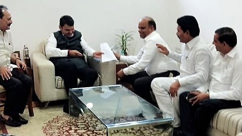 शिक्षकांचे जुन्या पेन्शन योजनेचे खाते बंद करण्यास स्थगिती