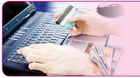 कॅशलेस व्यवहारांना पर्याय नाही..!