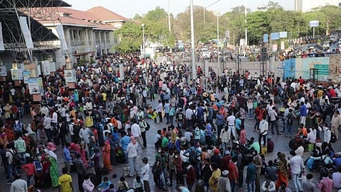 Lockdown-Pune-Railway-Station