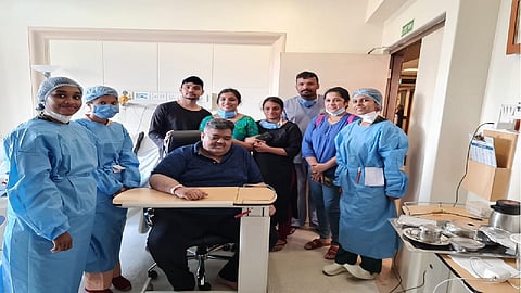 कोरोनातून बरे होण्यासाठी 55 दिवस ICUमध्ये राहिलेल्या व्यक्तीवर यशस्वी उपचार