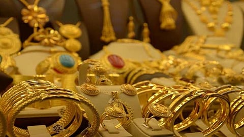 Gold prices rise by Rs 3000 during lockdown