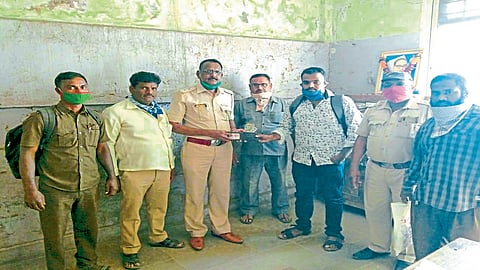 मुंबई -पंढरपूर प्रवासात हरविलेले पैशांचे पाकीट मिळाल्याने प्रवासी सुखावला