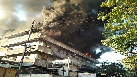 भिवंडीत कापड डाईंग कंपनीला भीषण आग