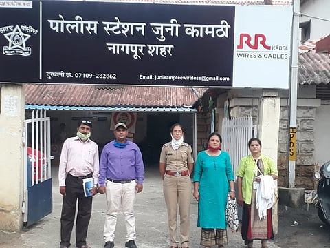 काटोल : पोलिस विभाग, जिल्हा बालसंरक्षण कक्ष व चाइल्डलाइन यांचे संयुक्त पथक.