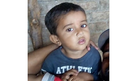 Akola News: The mother was frightened by the loss of her three-year-old son, who was found 21 hours later