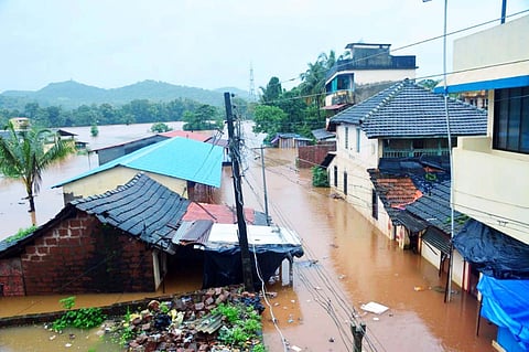 heavy rain kharepatan and vijaydurg area konkan sindhudurg