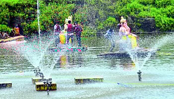 Over 1 thousand in Iranian mines Immersion of Ganesha idols; Su