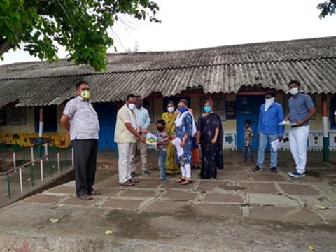 शाळा बंद... पण शिक्षण सुरू; जिल्हा परिषद केंद्रशाळेचा उपक्रम