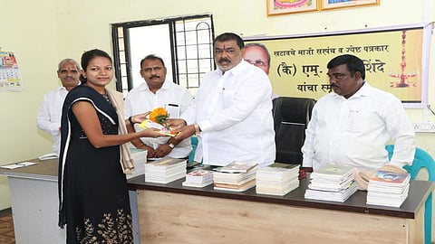 पुस्तक दानातून वाचनसंस्कृतीला बळ : प्रदीप विधाते