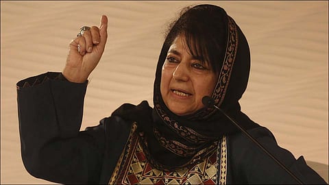 Loksabha 2019: मेहबूबा मुफ्तींच्या ताफ्यावर दगडफेक