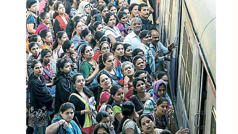 मुंबईकरांना या हलाखीतून दिलासा मिळणार का?