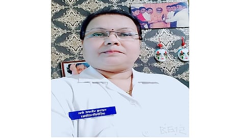 Nurse Prerana jagtap is Helping Corona Patient to recover in pune.jpg