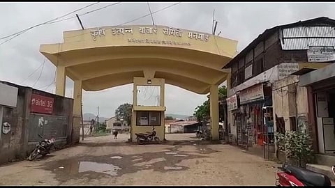 Onion auction closed at Manmad