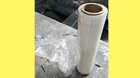 पिंपरी - वेष्टनासाठी तयार असलेला जॉब.