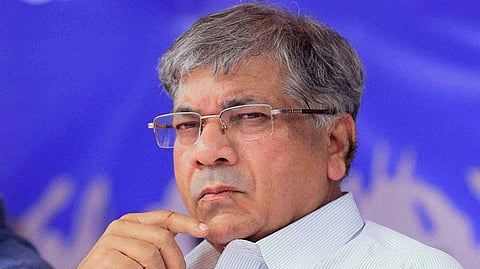prakash ambedkar on eknath shinde