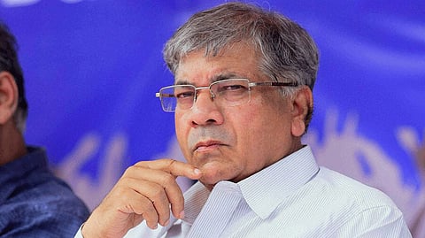 prakash ambedkar on eknath shinde