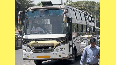 Private-Bus