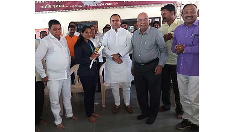 मंत्री रावलांकडून नौकानयनपटू मनीषा माळीला एक लाखाची मदत