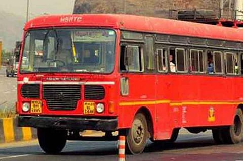 एकही प्रवासी नाही... तरी बस धावल्या रिकाम्या