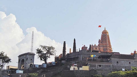 प्रशासन नुसतं हातावर हात ठेऊन बसलय? शंभूमहादेवाच्या भाविकांची भावना