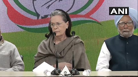 Delhi Violence : दिल्लीच्या दंगलीला गृहमंत्री जबाबदार, मुख्यमंत्री कुठे होते? : सोनिया गांधी