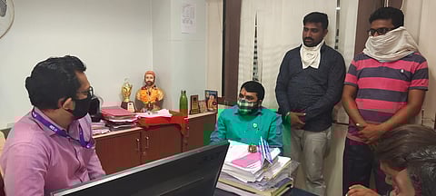 Akola Buldana News: Ravikant Tupkar became aggressive, said dont let the time come to stay in the bank