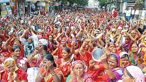 सोलापूर अंगणवाडी सेविका संग्रहित फोटो