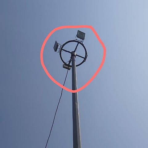 The new High Mast Lamp at Bittergaon (Shri) has been closed for over a year.jpg