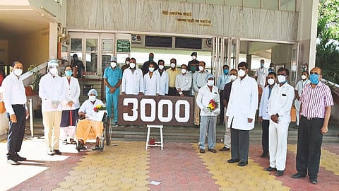 Three thousand patients have been released from Krishna Hospital, a boon for corona patients in western Maharashtra. 3.jpg