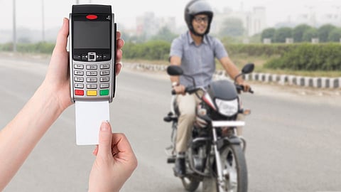 कऱ्हाड आरटीओ कार्यालयात ई-चलन प्रणालीद्वारे दंडात्मक कारवाई