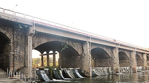 Victoria Bridge latest marathi news