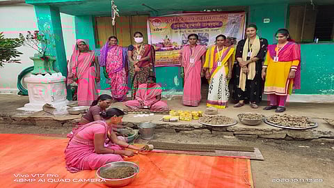 women made things from cow dunk